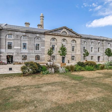 Luxury 2 Bed Apartment In Historic Royal William Yard Plymouth Luaran gambar