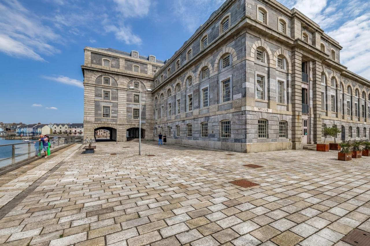 Luxury 2 Bed Apartment In Historic Royal William Yard Plymouth Luaran gambar