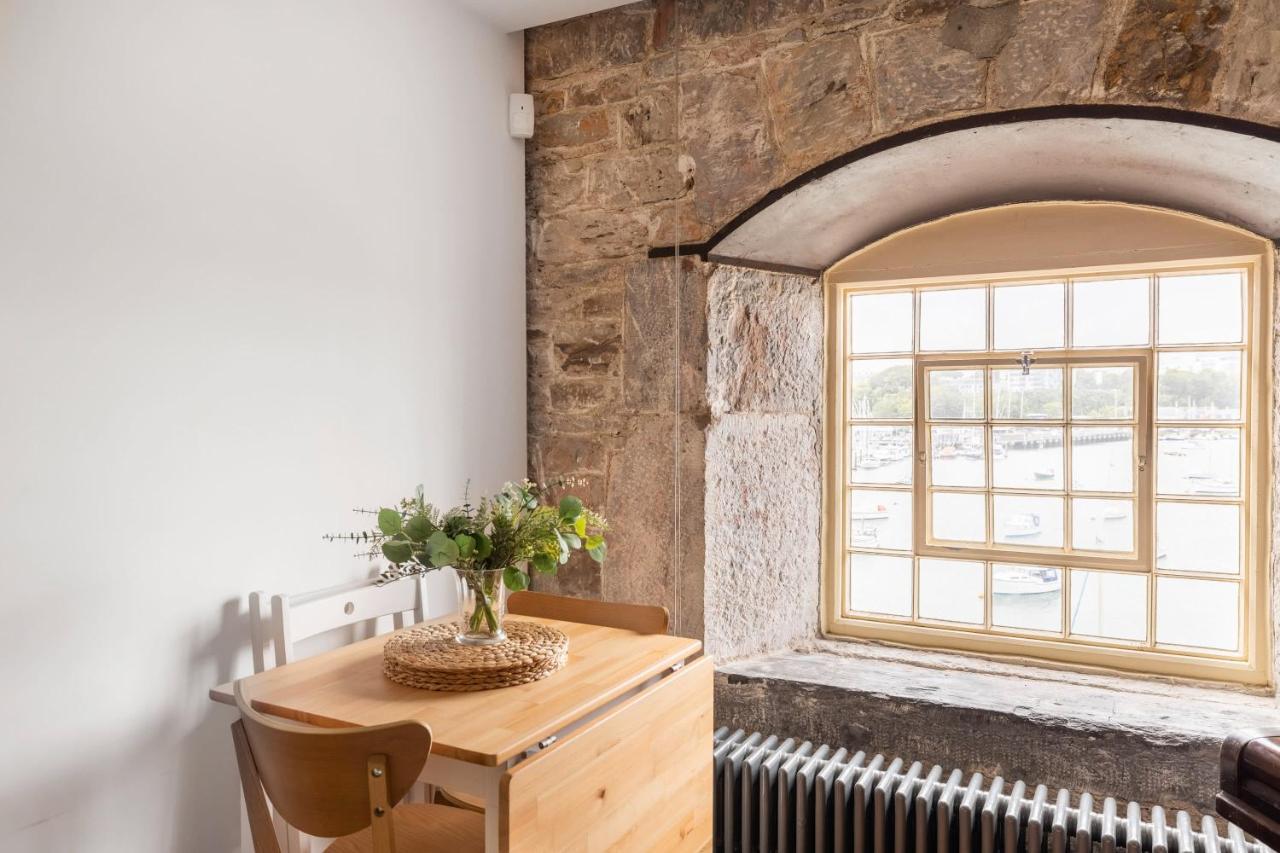 Luxury 2 Bed Apartment In Historic Royal William Yard Plymouth Luaran gambar